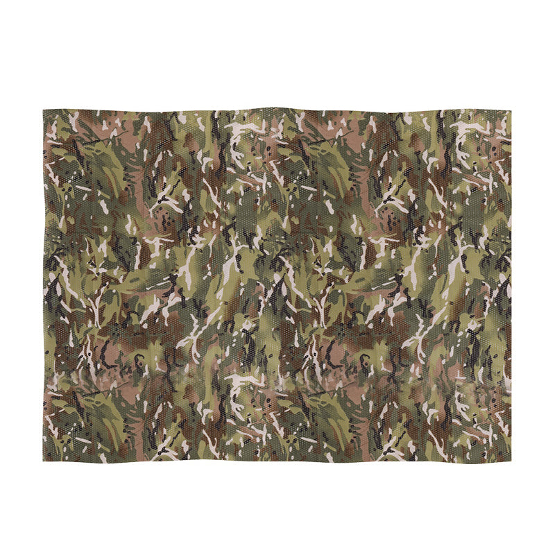 Red de camuflaje para cobertura táctica.